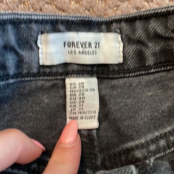 Forever 21 Back distressed Jean shorts size 28 - Picture 3 of 4